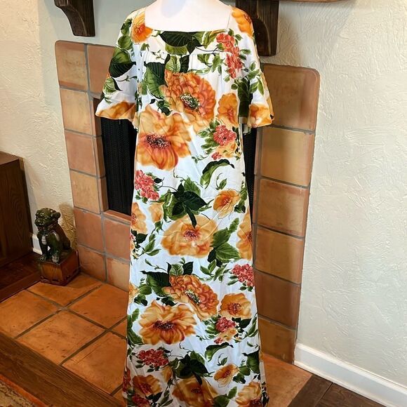 Vintage Hilo Hattie’s Hawaiian Floral Mumu, size 18 - Picture 1 of 9